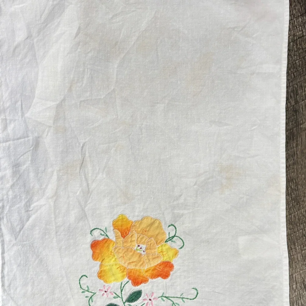 Vintage Hand Embroidered Floral Cotton Tea Towels‎ Set of 3 Scalloped Edge White